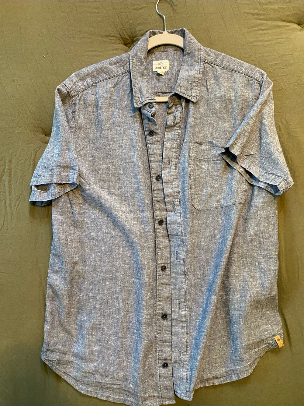 tentree Men's Short Sleeve Button-Up Shirt - Light Blue Chambray